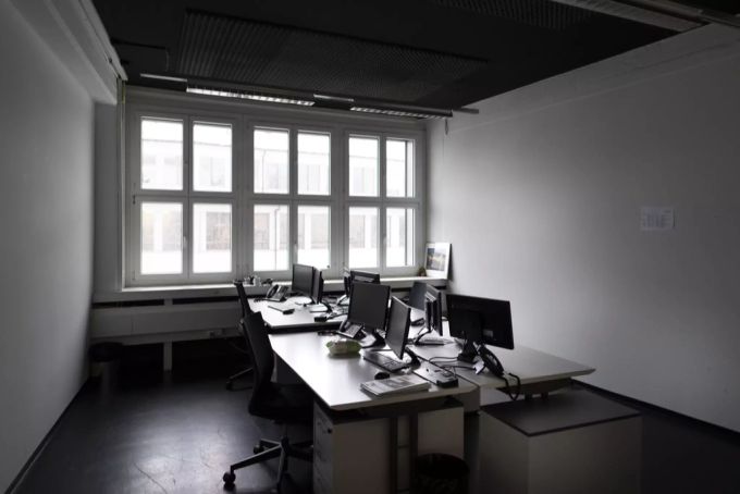 Bald wieder leere Büros: Der Bundesrat führt die Homeofficepflicht ab 20. Dezember 2021 wieder ein. Homeofficepflicht Bundesrat