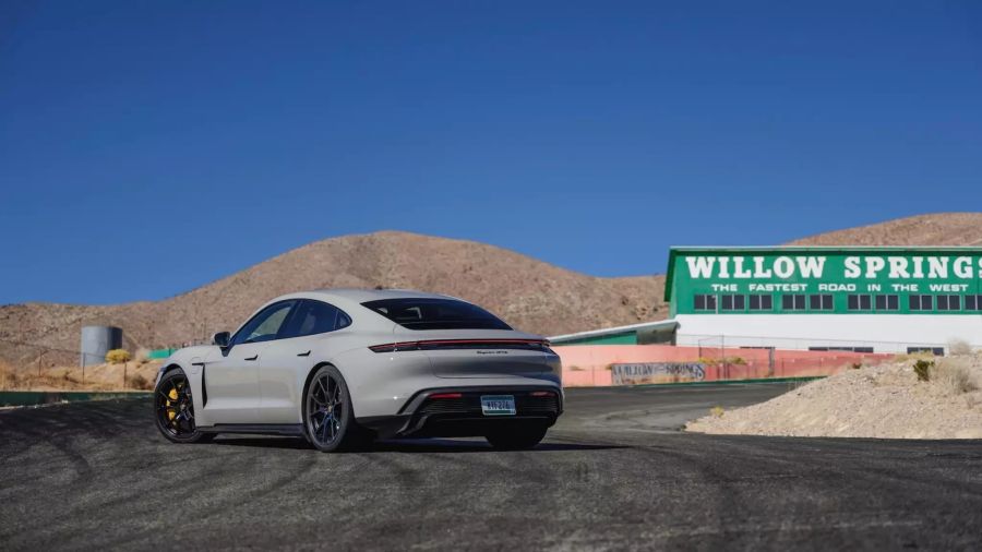 2022 Porsche Taycan GTS