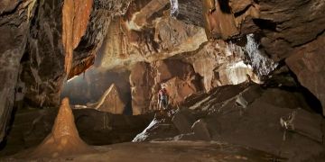 Ogof Ffynnon Ddu