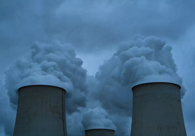 Der Koalitionsvertrag des Ampel-Bündnises regelt den Übergang in die erneuerbaren Energien. Deutschland Ampel