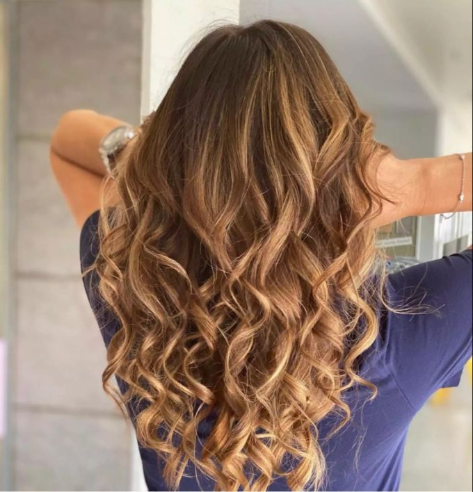 Die Balayage sorgt für einen natürlichen Look. epoc Reinach