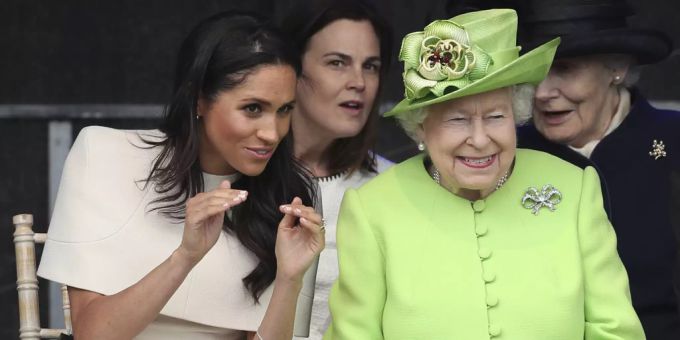 Meghan Markle schenkte Queen 2017 singenden Spielzeug-Hamster. meghan markle