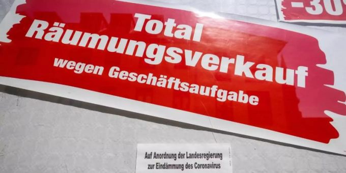 Die Coronabeschränkungen sorgen bei vielen Geschäften für wirtschaftliche Probleme - manchen droht das Aus. Foto: Michael Reichel/dpa-Zentralbild/dpa Die Coronabeschränkungen sorgen bei vielen Geschäften für wirtschaftliche Probleme - manchen droht das Aus. Foto: Michael Reichel/dpa-Zentralbild/dpa
