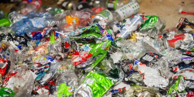 Plastikflaschen vor dem Recyceln Plastikflaschen vor dem Recyceln