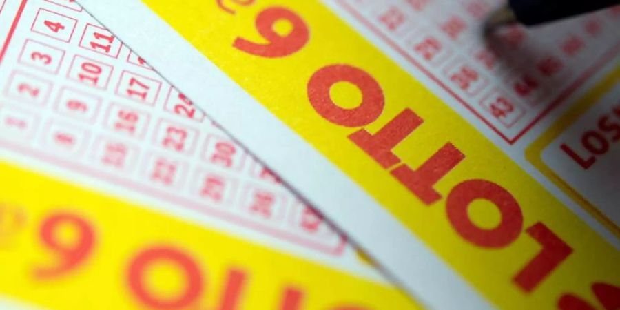 Ein Millionengewinn im Lotto wurde nicht abgeholt - jetzt fliesst das Geld in einen Topf für Sonderauslosungen. Foto: Inga Kjer/dpa