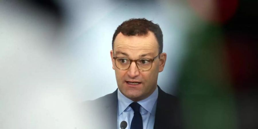 «Dieses Virus hat sehr lange Bremsspuren»: Jens Spahn. Foto: Wolfgang Kumm/dpa