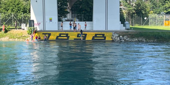 In ganz Bern wurden die Treppen zur Aare von YB-Anhängern bemalt. yb