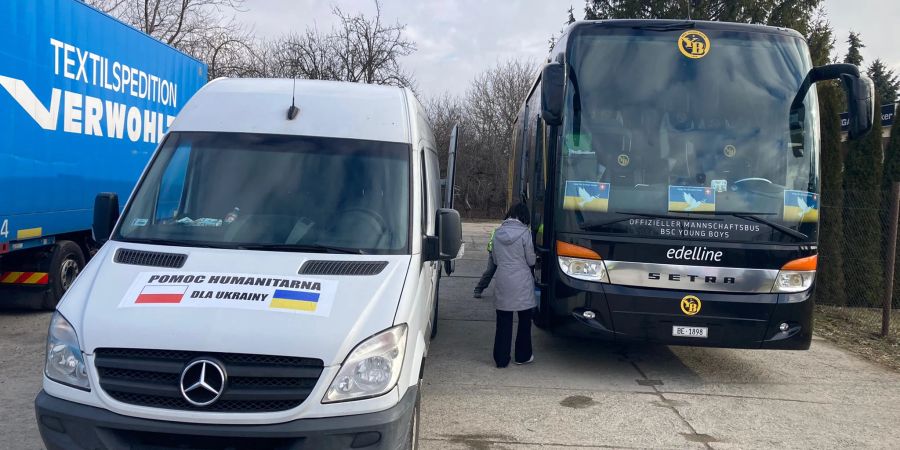 40 Ukrainer stiegen insgesamt in den YB-Car ein.