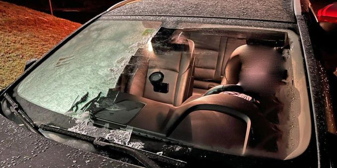 Vereiste Autoscheiben unbedingt vor der Abfahrt reinigen. Luzerner Polizei