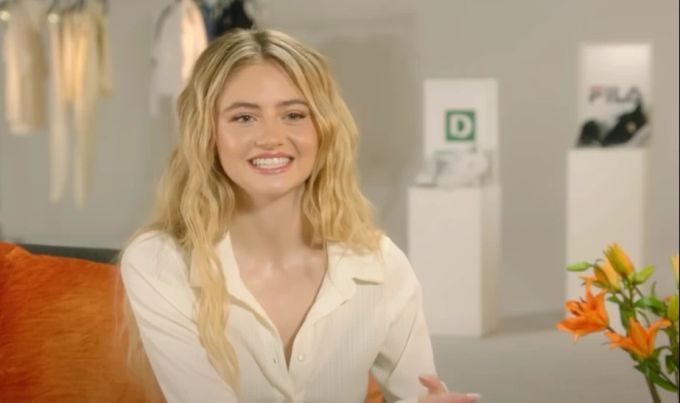 Leni Klum, die Tochter von Heidi Klum, zeigt ihre Deutschkenntnisse. Leni Klum