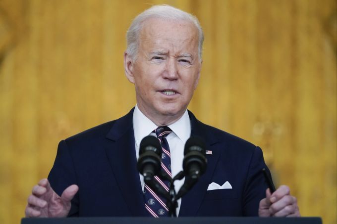 US-Präsident Joe Biden kündet vor den Medien Sanktionen gegen Russland an. Biden