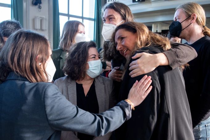 Jacqueline Badran (SP/ZH) hochemotional am Abstimmungssonntag. Die Stempelsteuer wird nicht abgeschafft. Badran Stempelsteuer