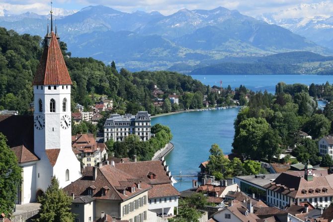 Blick Stadt Thun Thunersee