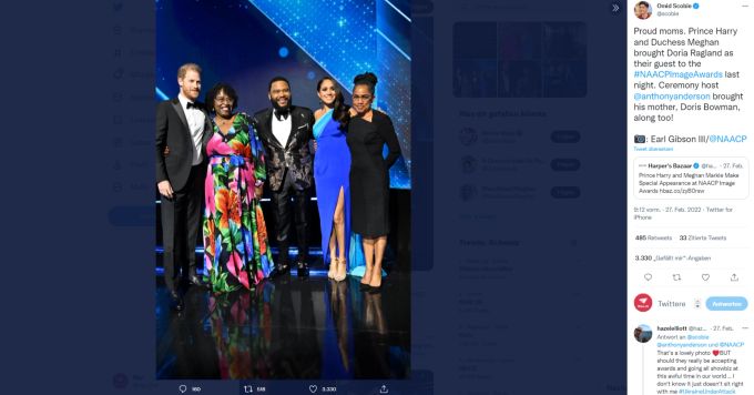Doria Ragland posiert neben ihrer Tochter Meghan Markle. Meghan Markle Doria Ragland