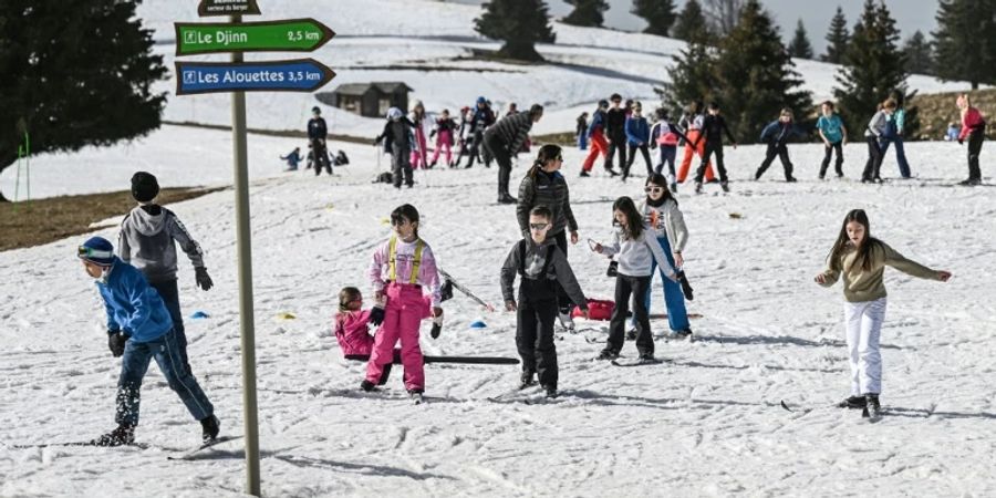 Skifahren in französischen Alpen