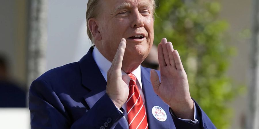 Der Börsengang seines Medienunternehmens TMTG könnte ihm bis zu drei Milliarden US-Dollar einbringen: der frühere US-Präsident Donald Trump. (Archivbild)