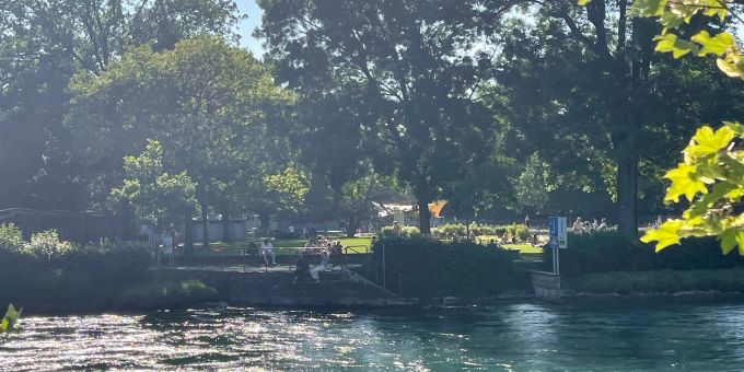 Die Bilder - Berner rennen nach Arbeit schon ins Marzili-Bad