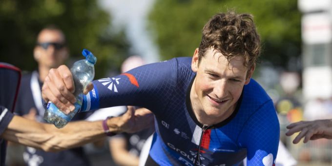 Stefan Küng gewinnt in Einsiedeln die erste Etappe der Tour de Suisse 2023 – ein Zeitfahren. Stefan Küng