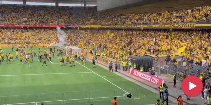 Double-Triumph! - Hier stürmen die YB-Fans nach Cup-Final den Platz