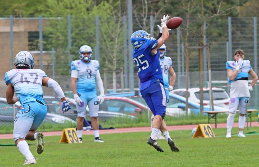 Gegen die Geneva Seahawks triumphieren sie mit 12:10.