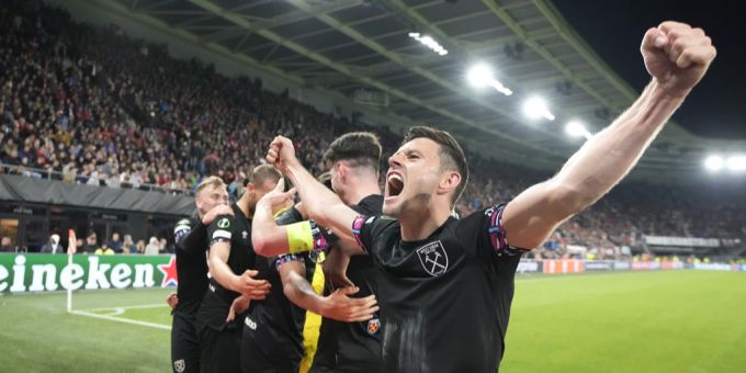 Alkmaar besiegt - West Ham United im Conference-League-Final
