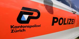 Winterthur ZH - Velofahrer von Auto-Anhänger touchiert und verletzt