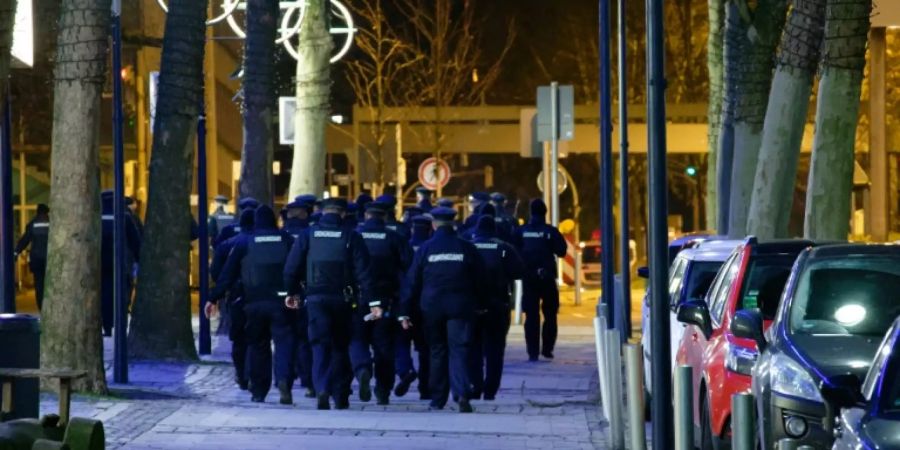 Mitarbeiter der Stadt Dortmund beim Evakuierungseinsatz