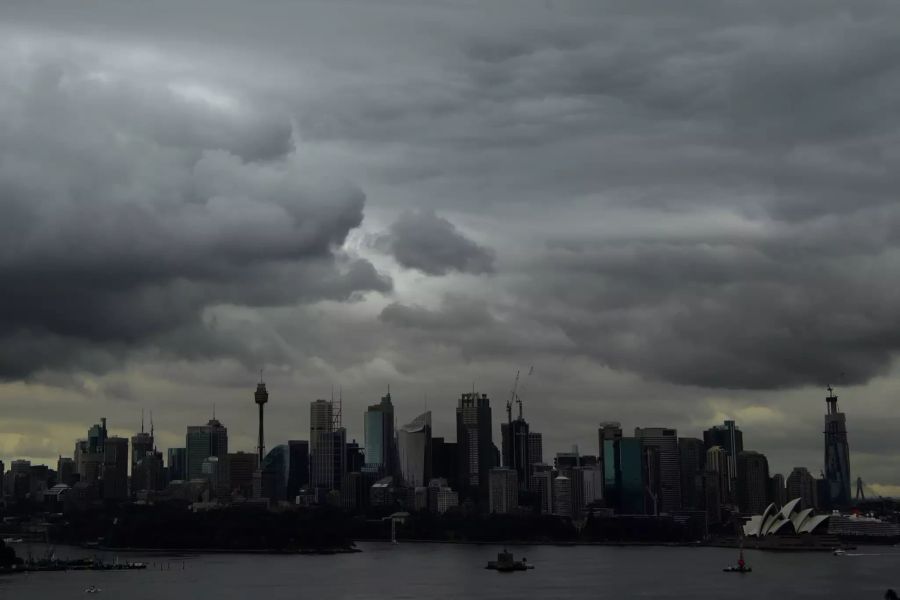 Sturmwolken über Sydney.