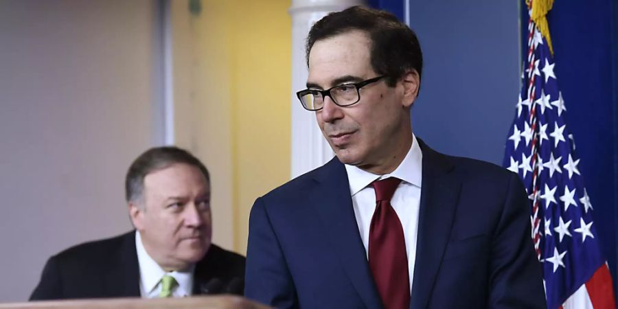 US-Finanzminister Steven Mnuchin (rechts) sagte am Dienstag (Ortszeit), dass im Teilabkommen mit China keine Reduktion der Strafzölle vorgesehen sei. (Archivbild)