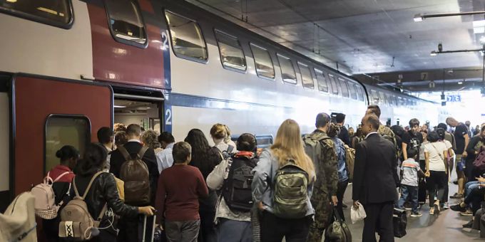 Nie zuvor beförderte die SBB so viele Reisende wie im ersten Halbjahr 2023. Die SBB haben 2019 täglich 1,3 Millionen Passagiere befördert, so viele wie noch nie. (Archivbild)