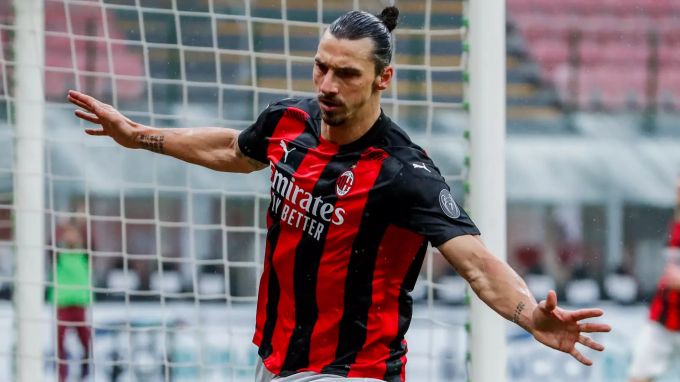 Zlatan Ibrahimovic trifft auch mit 39 Jahren noch regelmässig. Zlatan Ibrahimovic