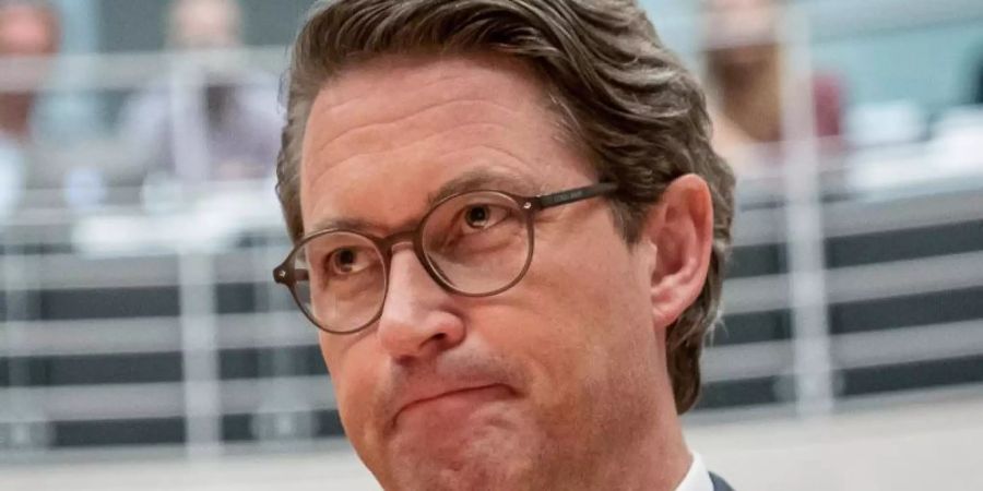 Bundesverkehrsminister Andreas Scheuer kommt im Oktober 2020 als Zeuge in den Maut-Untersuchungsausschuss des Bundestags. Foto: Michael Kappeler/dpa