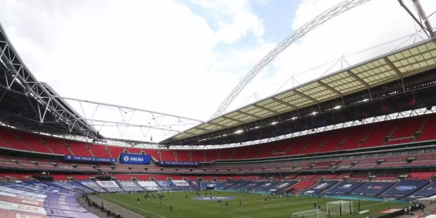 Bei einem Halbfinale im FA Cup soll testweise wieder vor Zuschauern gespielt werden. Foto: Catherine Ivill/Pool Getty/AP/dpa