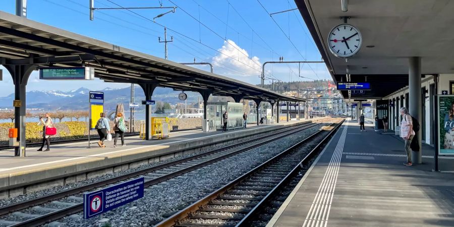 Der Bahnhof der Gemeinde Wädenswil.