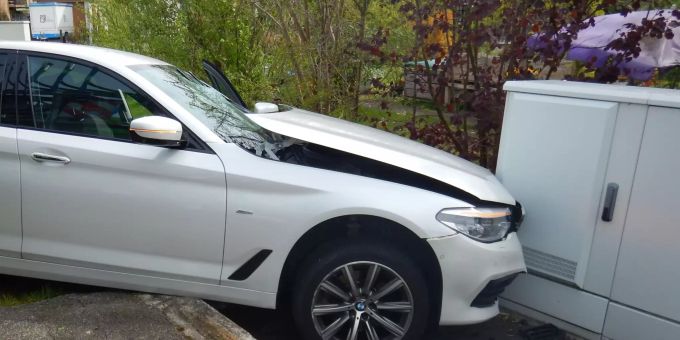 Beim Unfall wurde eine Person verletzt.