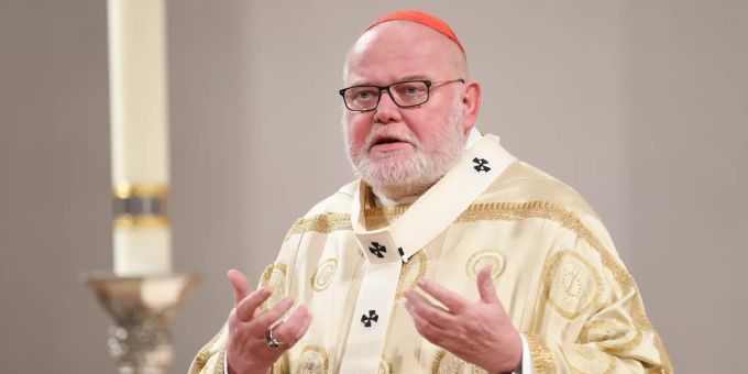 Kardinal Reinhard Marx zelebriert die Christmette in der Frauenkirche (Liebfrauendom). Kardinal Marx