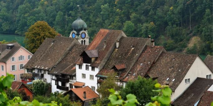 Blick auf die Dächer der Altstadt von Eglisau. Blick auf die Dächer der Altstadt von Eglisau.