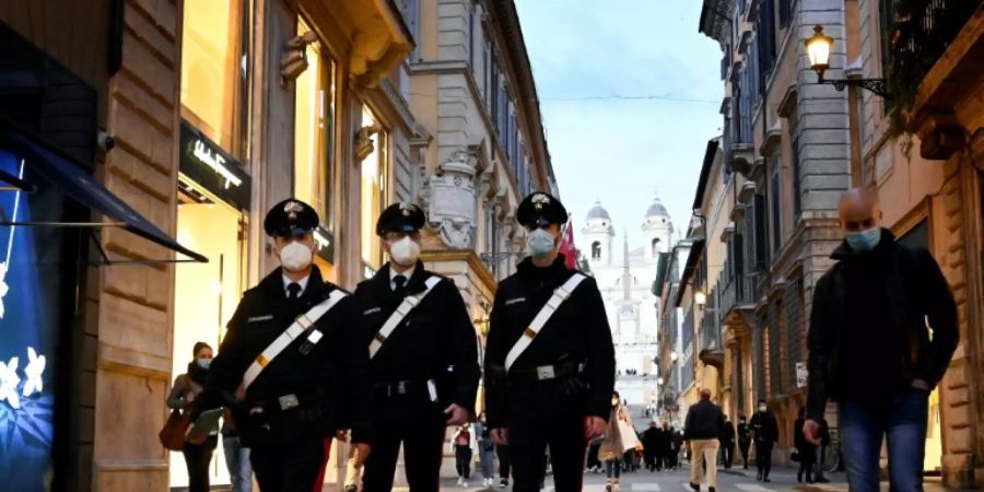 Einsame 94-Jährige täuscht in Italien Einbruch vor und ruft Polizei