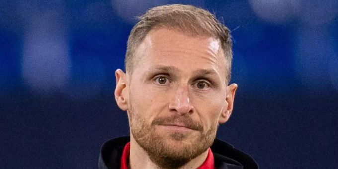 Rät dem FC Schalke 04 auf den Nachwuchs zu setzen: Benedikt Höwedes. Foto: Guido Kirchner/dpa Rät dem FC Schalke 04 auf den Nachwuchs zu setzen: Benedikt Höwedes. Foto: Guido Kirchner/dpa