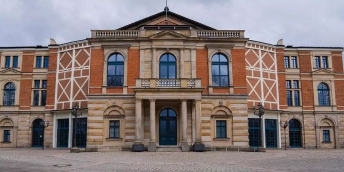 Das Festspielhaus in Bayreuth. Foto: Nicolas Armer/dpa Das Festspielhaus in Bayreuth. Foto: Nicolas Armer/dpa