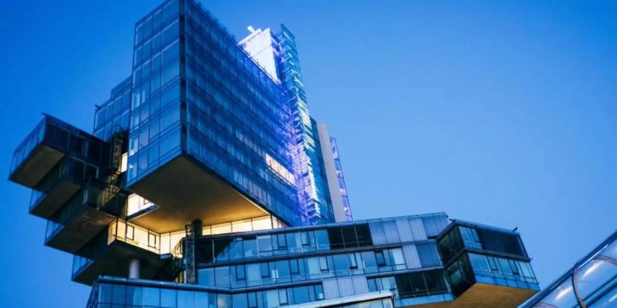 Die milliardenschwere geplante Stützung der Bank ist weiter in der Schwebe: Noch immer steht eine Entscheidung der EU aus, ob die vorgesehene Finanzspritze mit dem Wettbewerbsrecht vereinbar ist. Foto: Ole Spata
