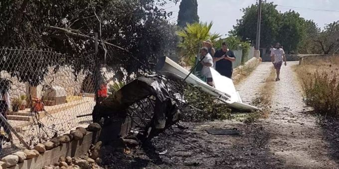 Das Wrack eines Flugzeugs bei Inca in Palma de Mallorca. Mallorca