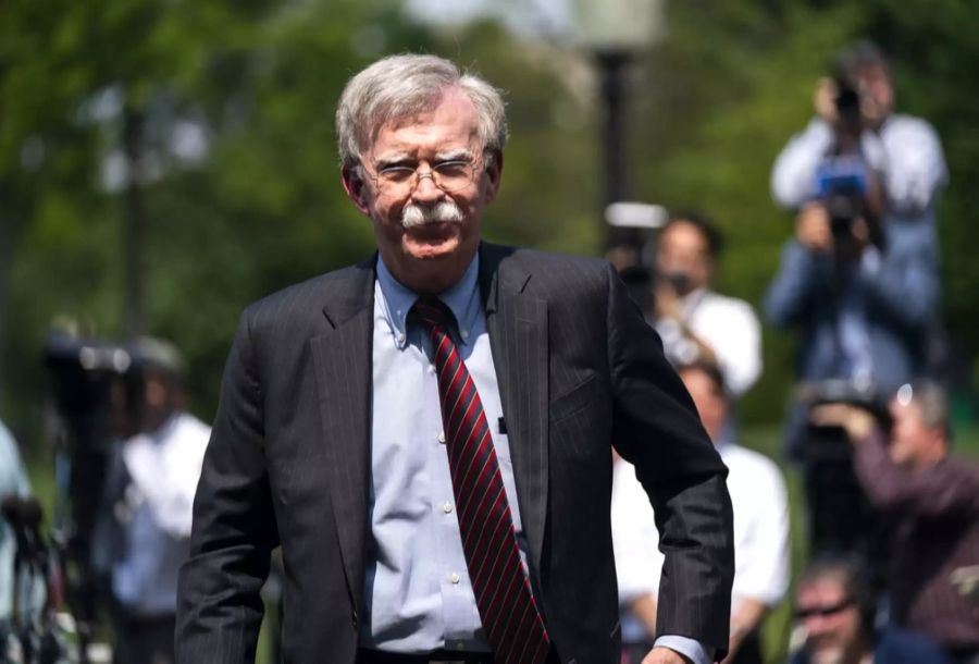 John Bolton, 10. September 2019: Der Nationale Sicherheitsberater wird entlassen. Bolton betont, er habe seinen Rücktritt angeboten, Trump erklärt, er habe ihn zum Rücktritt aufgefordert.