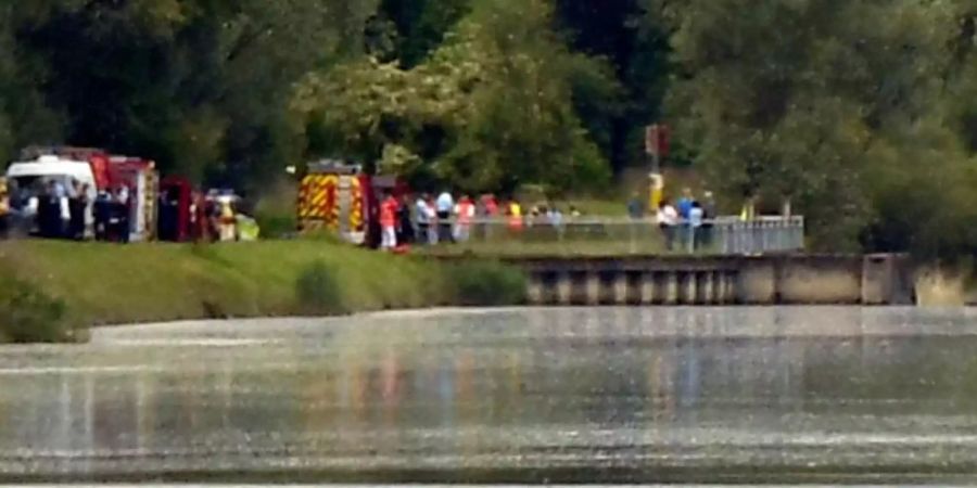 Auf dem Rhein im Elsass kam es zu einem tödlichen Unfall mit einem Schlauchboot. Foto: AP