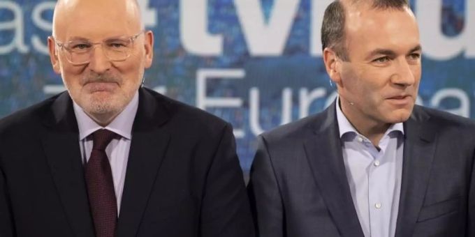 Frans Timmermans (L) und Manfred Weber Mitte Mai vor einem TV-Duell der Spitzenkandiaten für das Amt des EU-Kommissionspräsidenten. Foto: Christoph Soeder Frans Timmermans (L) und Manfred Weber Mitte Mai vor einem TV-Duell der Spitzenkandiaten für das Amt des EU-Kommissionspräsidenten. Foto: Christoph Soeder
