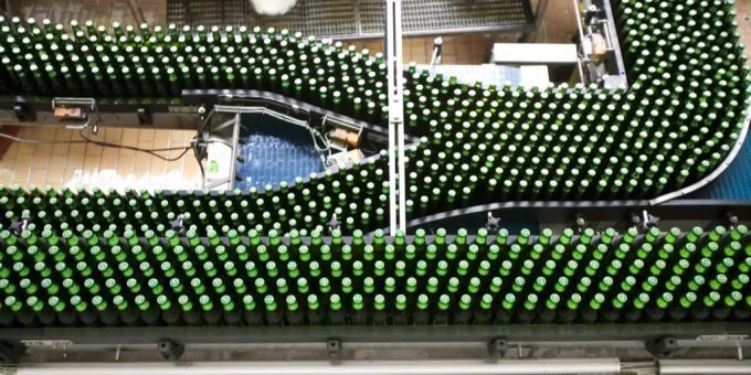 Die Brauerei Carlsberg konnte ihren Umsatz dank teuren Bieren steigern. carlsberg