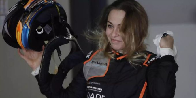 Leipzig - Hohe Ziele: Sophia Flörsch will in die Formel 1