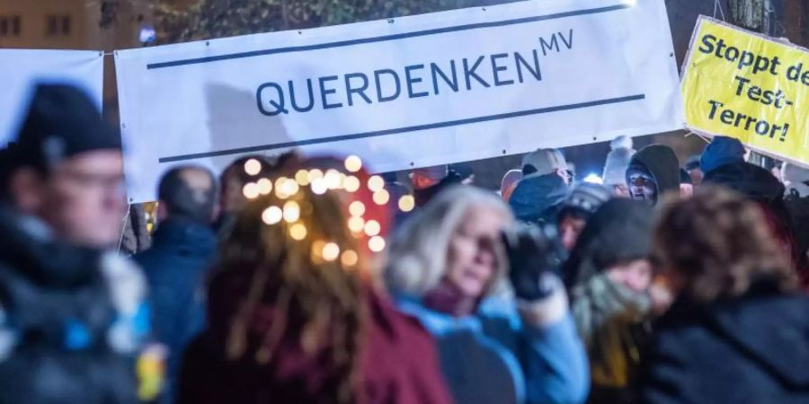 Verfassungsschutz wird vorerst keine Zahlen zu «Querdenkern" liefern. Foto: Jens Büttner/dpa-Zentralbild/dpa