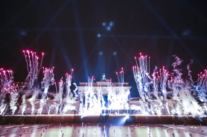 Feuerwerk (hier in Berlin) sieht zwar schön aus, kann aber auch sehr gefährlich sein. Feuerwerk