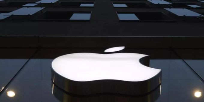 Apple hat einen Börsenwert von drei Billionen Dollar erreicht. Foto: Matthias Schrader/AP/dpa/Archivbild Apple hat einen Börsenwert von drei Billionen Dollar erreicht. Foto: Matthias Schrader/AP/dpa/Archivbild